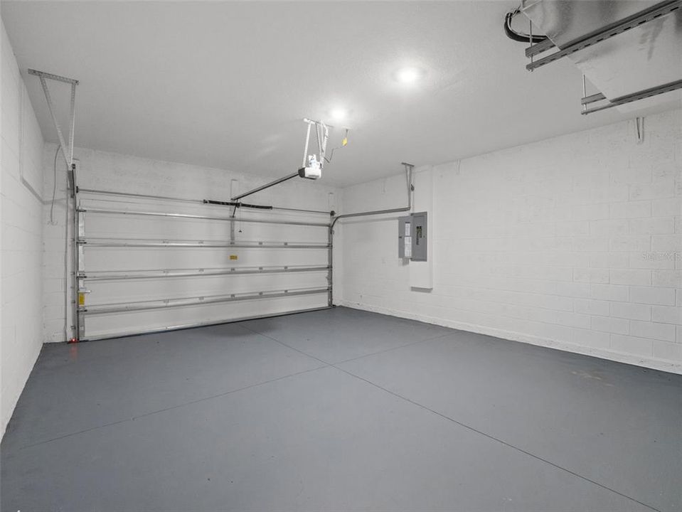 Active With Contract: $274,000 (3 beds, 2 baths, 1448 Square Feet)