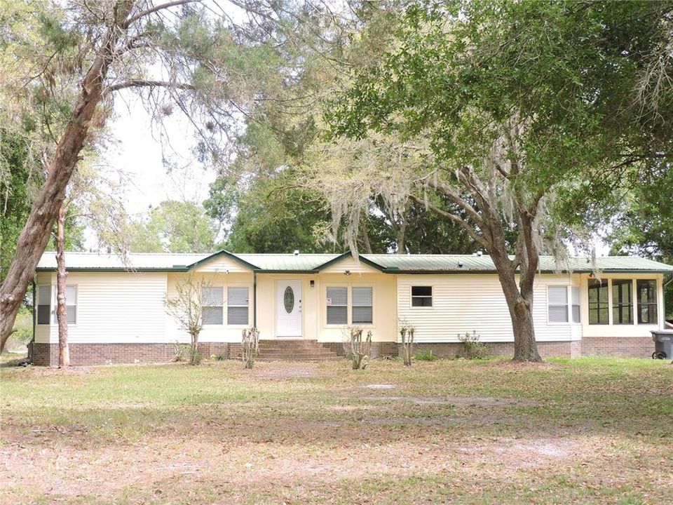 For Sale: $349,000 (3 beds, 2 baths, 1716 Square Feet)