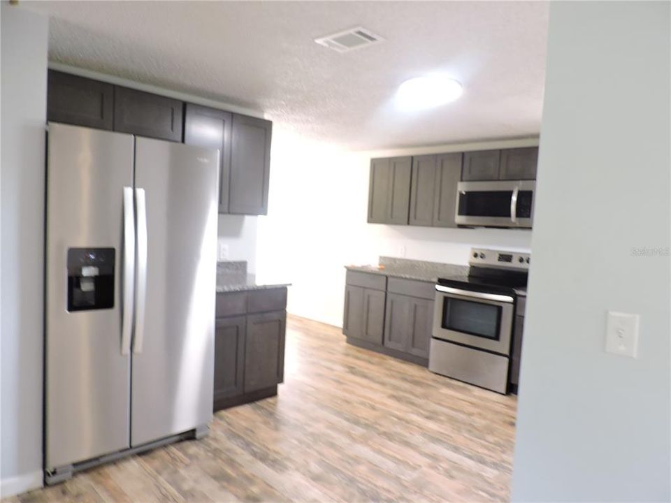 For Sale: $349,000 (3 beds, 2 baths, 1716 Square Feet)