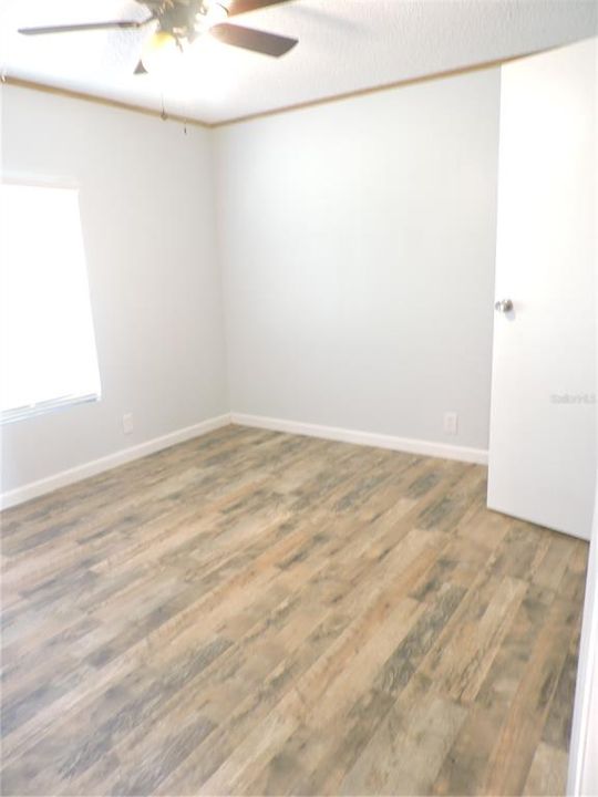 For Sale: $349,000 (3 beds, 2 baths, 1716 Square Feet)