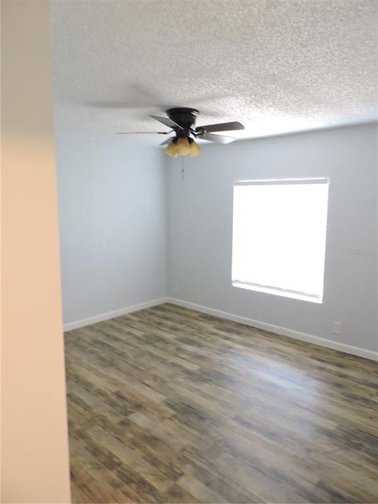 For Sale: $349,000 (3 beds, 2 baths, 1716 Square Feet)