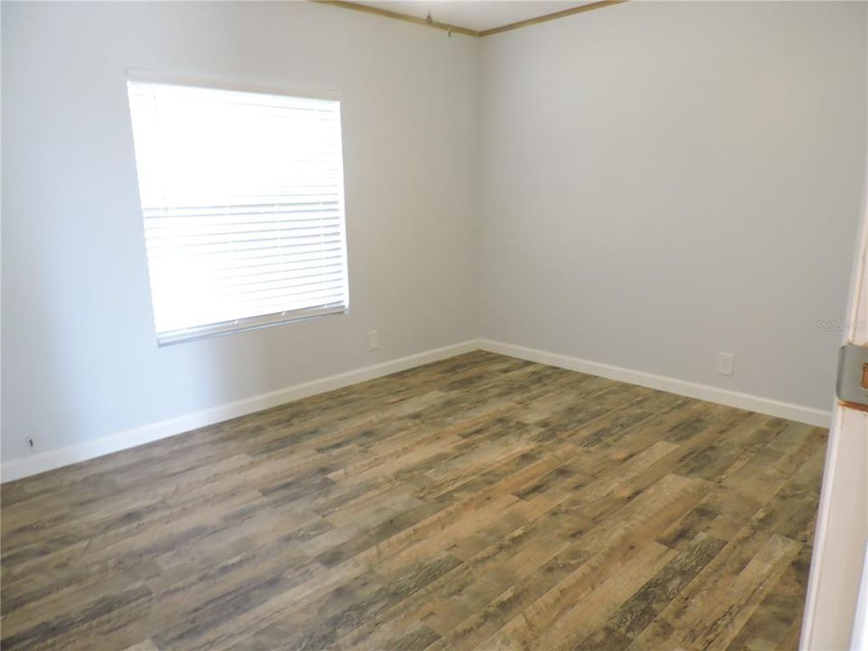 For Sale: $349,000 (3 beds, 2 baths, 1716 Square Feet)