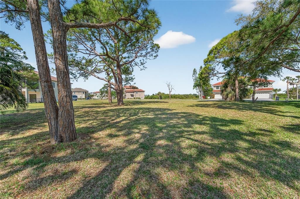 En Venta: $158,000 (0.22 acres)