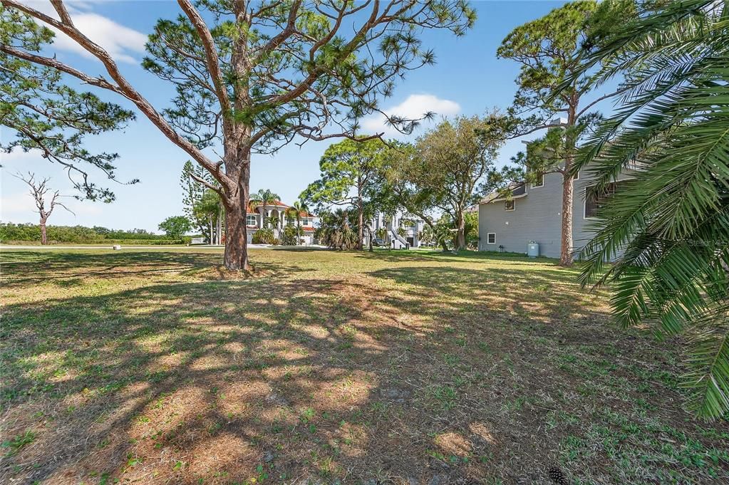 En Venta: $158,000 (0.22 acres)