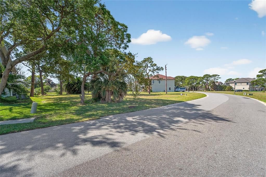 En Venta: $158,000 (0.22 acres)