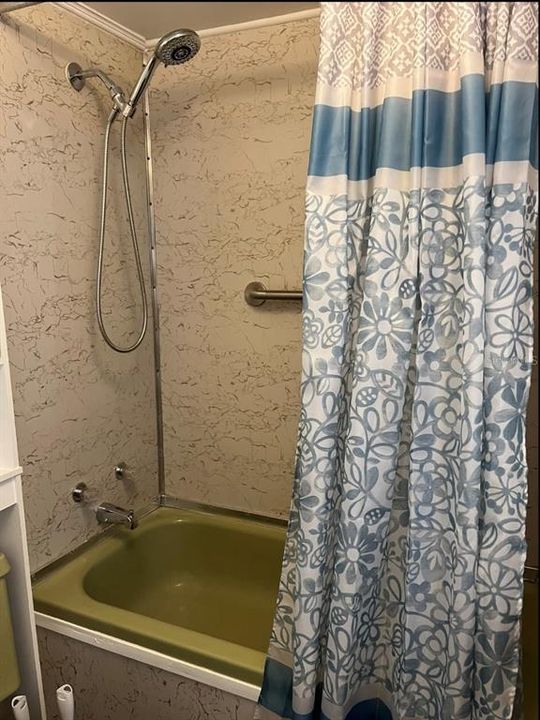 For Sale: $78,000 (2 beds, 1 baths, 720 Square Feet)