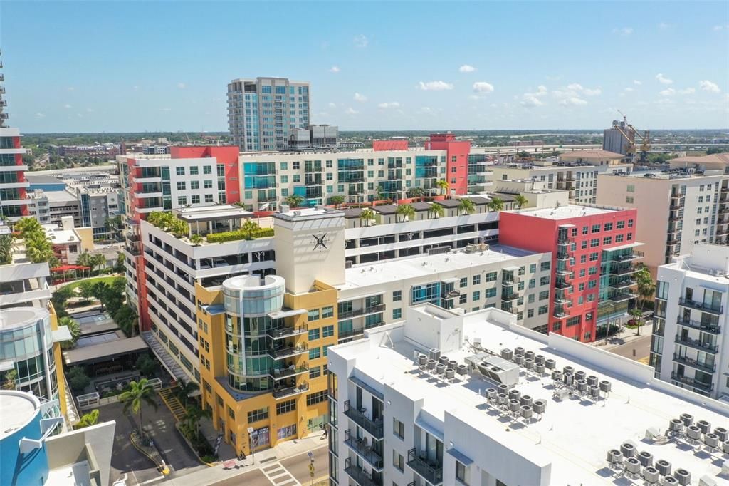 Active With Contract: $2,699 (2 beds, 1 baths, 1050 Square Feet)