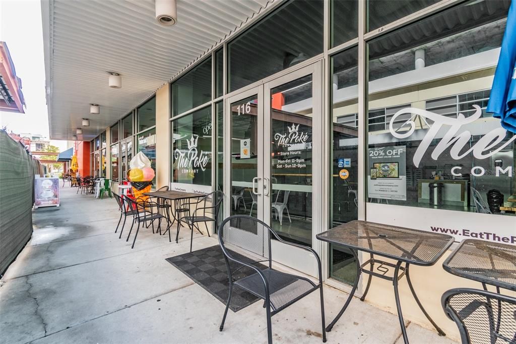 Active With Contract: $2,699 (2 beds, 1 baths, 1050 Square Feet)