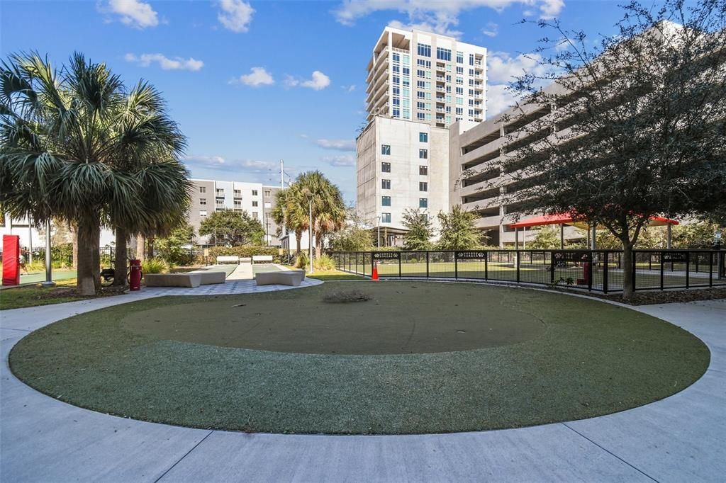 Active With Contract: $2,699 (2 beds, 1 baths, 1050 Square Feet)