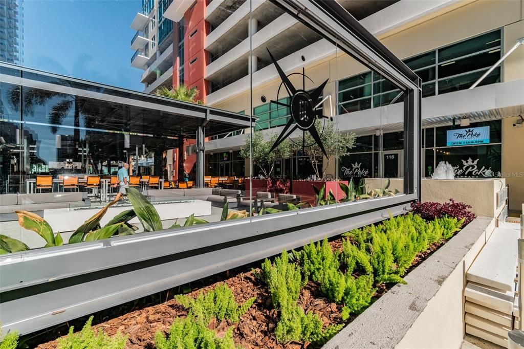 Active With Contract: $2,699 (2 beds, 1 baths, 1050 Square Feet)
