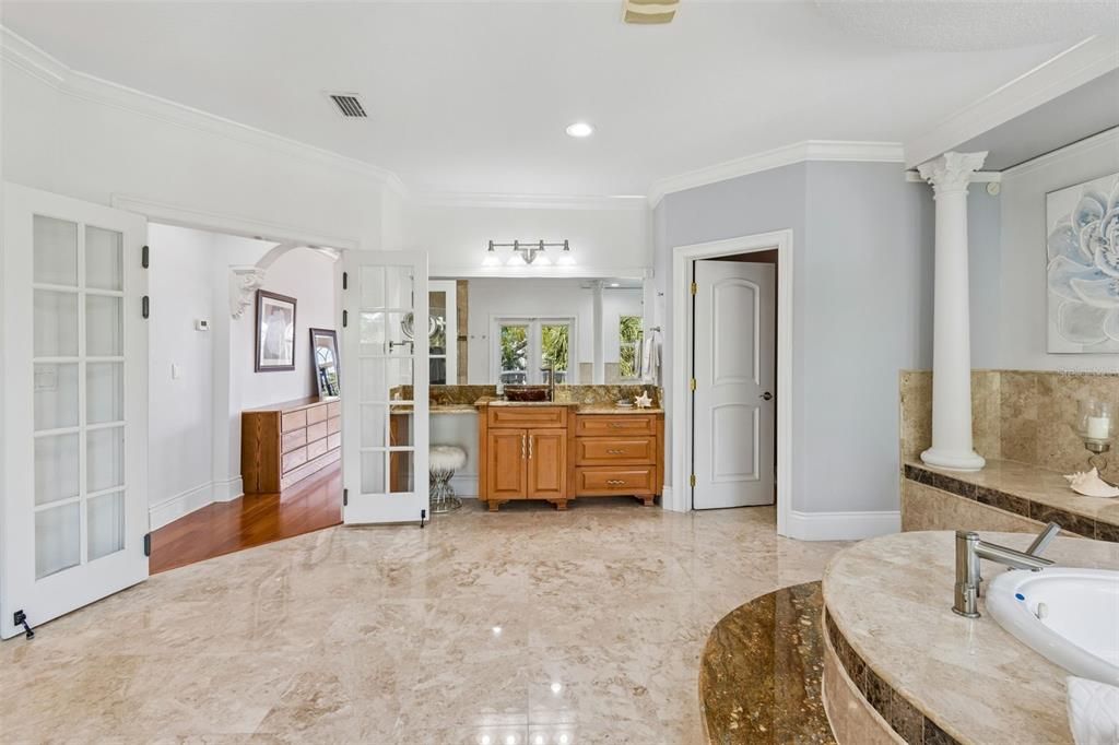 En Venta: $2,890,000 (6 camas, 5 baños, 5837 Pies cuadrados)