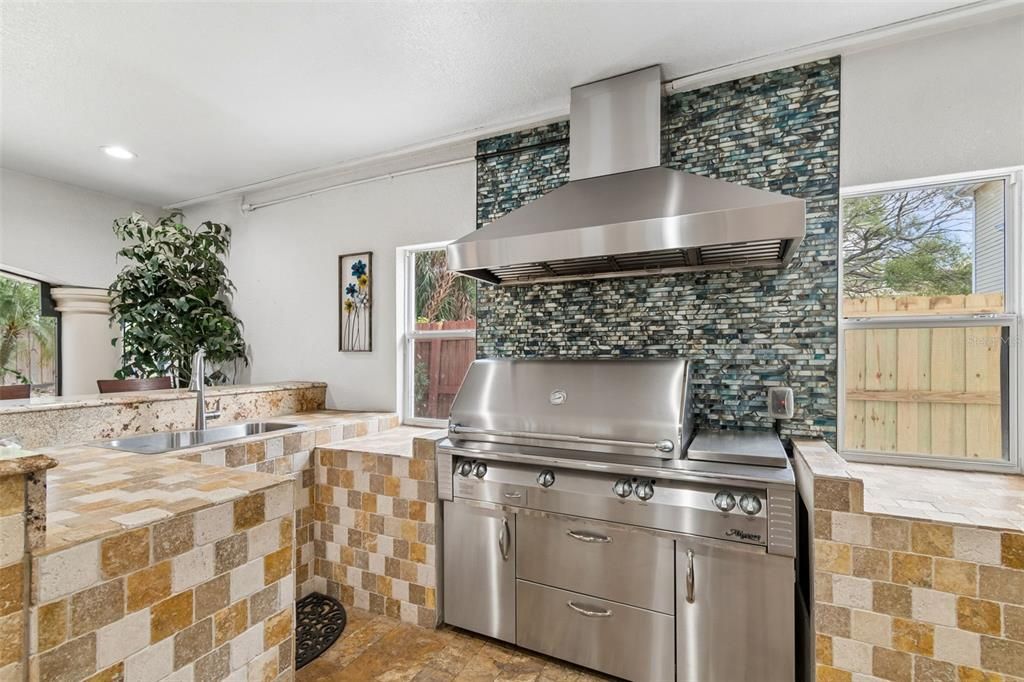 En Venta: $2,890,000 (6 camas, 5 baños, 5837 Pies cuadrados)