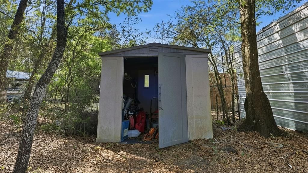 En Venta: $425,000 (4 camas, 2 baños, 2007 Pies cuadrados)