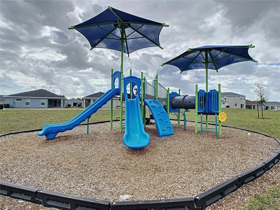 For Rent: $2,200 (4 beds, 2 baths, 1547 Square Feet)