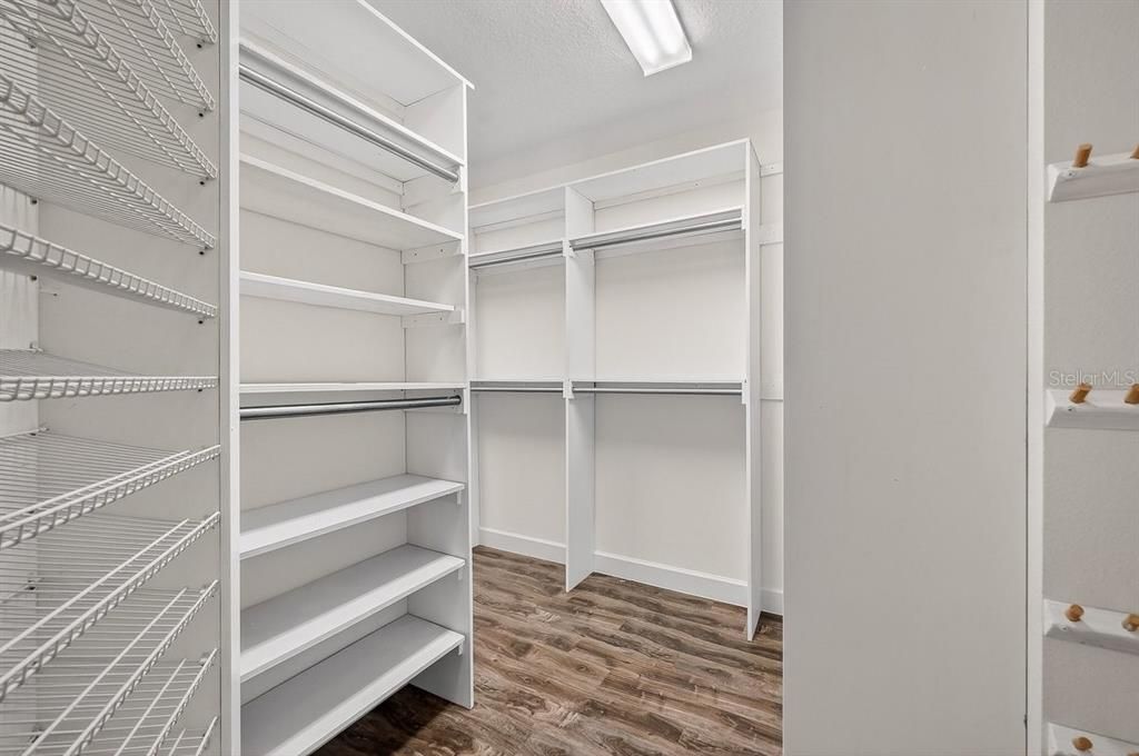 На продажу: $669,000 (4 спален, 3 ванн, 3421 Квадратных фут)