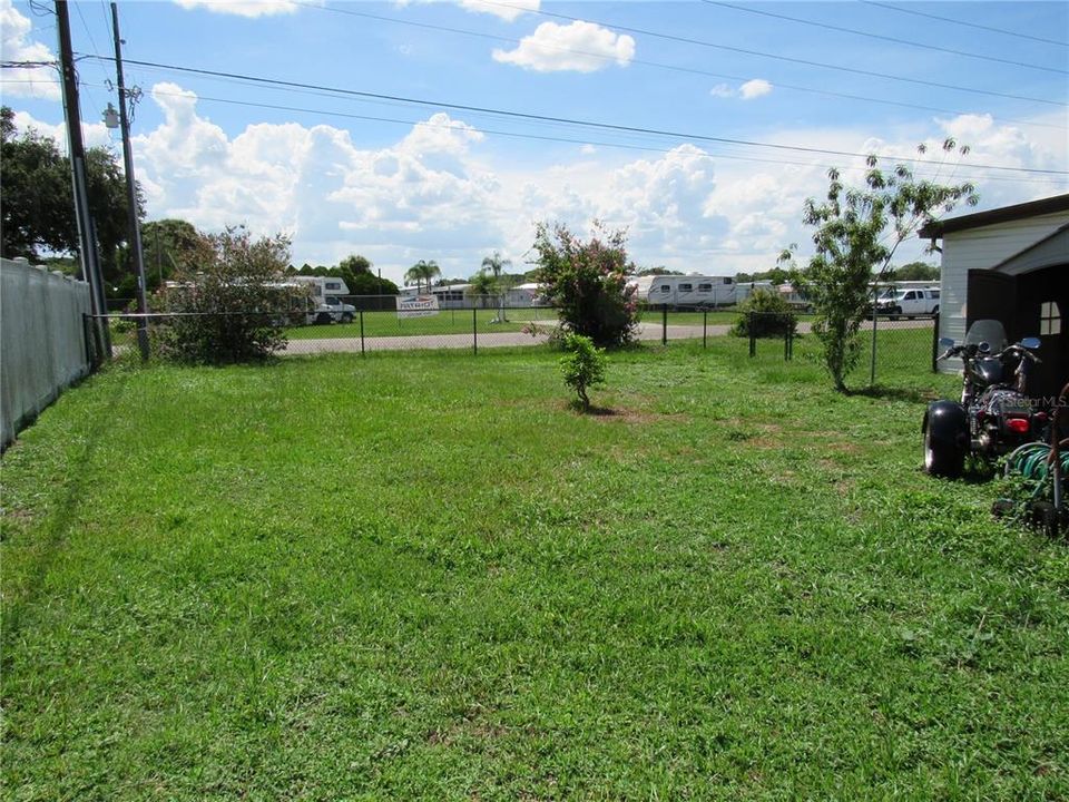 Activo con contrato: $1,400 (3 camas, 2 baños, 960 Pies cuadrados)