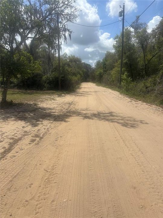 На продажу: $24,000 (0.24 acres)