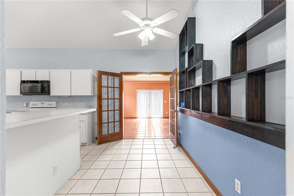 На продажу: $319,000 (2 спален, 2 ванн, 2167 Квадратных фут)