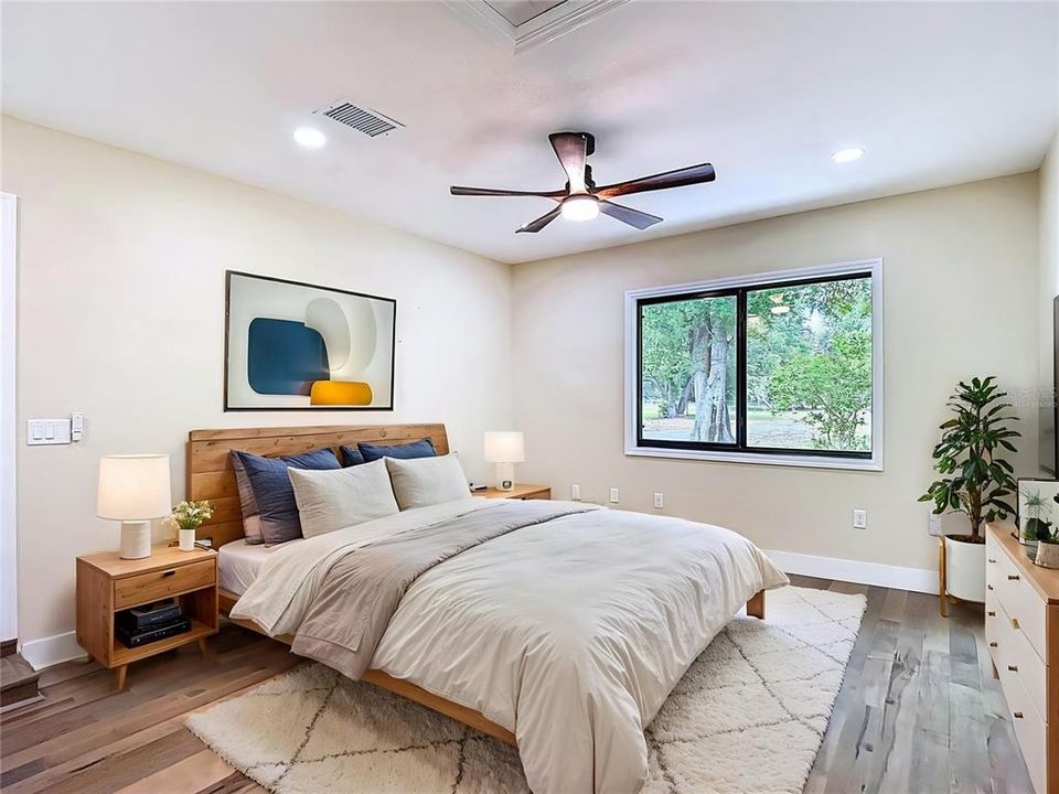 En Venta: $725,000 (4 camas, 3 baños, 2550 Pies cuadrados)