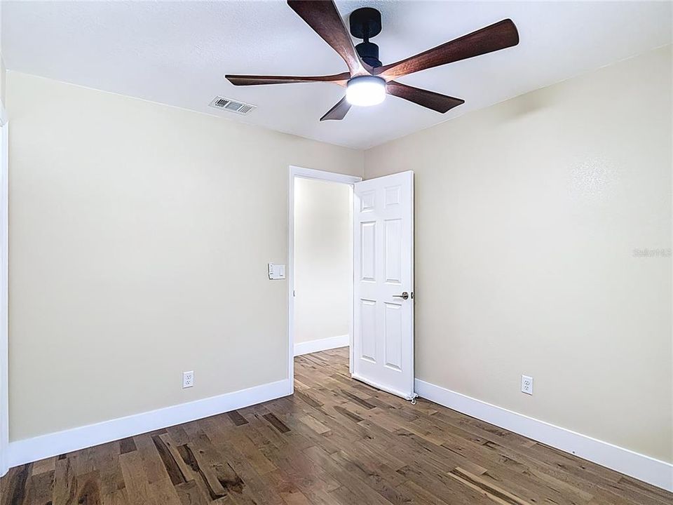 En Venta: $725,000 (4 camas, 3 baños, 2550 Pies cuadrados)