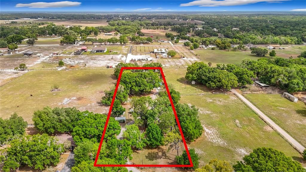 En Venta: $725,000 (4 camas, 3 baños, 2550 Pies cuadrados)