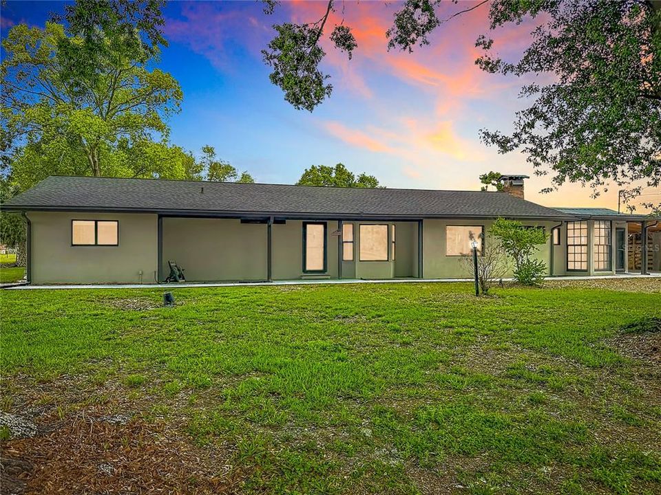 En Venta: $725,000 (4 camas, 3 baños, 2550 Pies cuadrados)