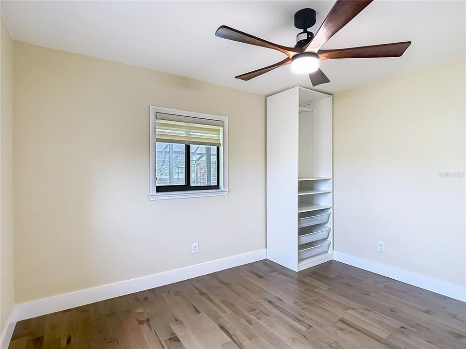En Venta: $725,000 (4 camas, 3 baños, 2550 Pies cuadrados)