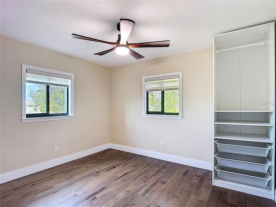 En Venta: $725,000 (4 camas, 3 baños, 2550 Pies cuadrados)