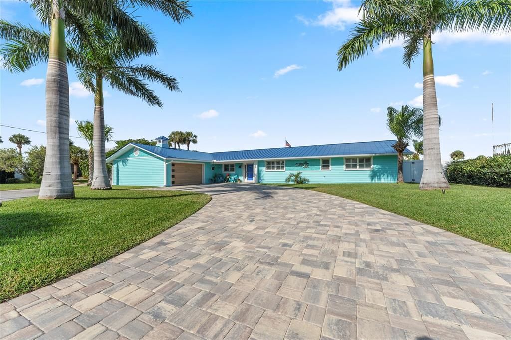 For Sale: $1,498,000 (4 beds, 2 baths, 2930 Square Feet)