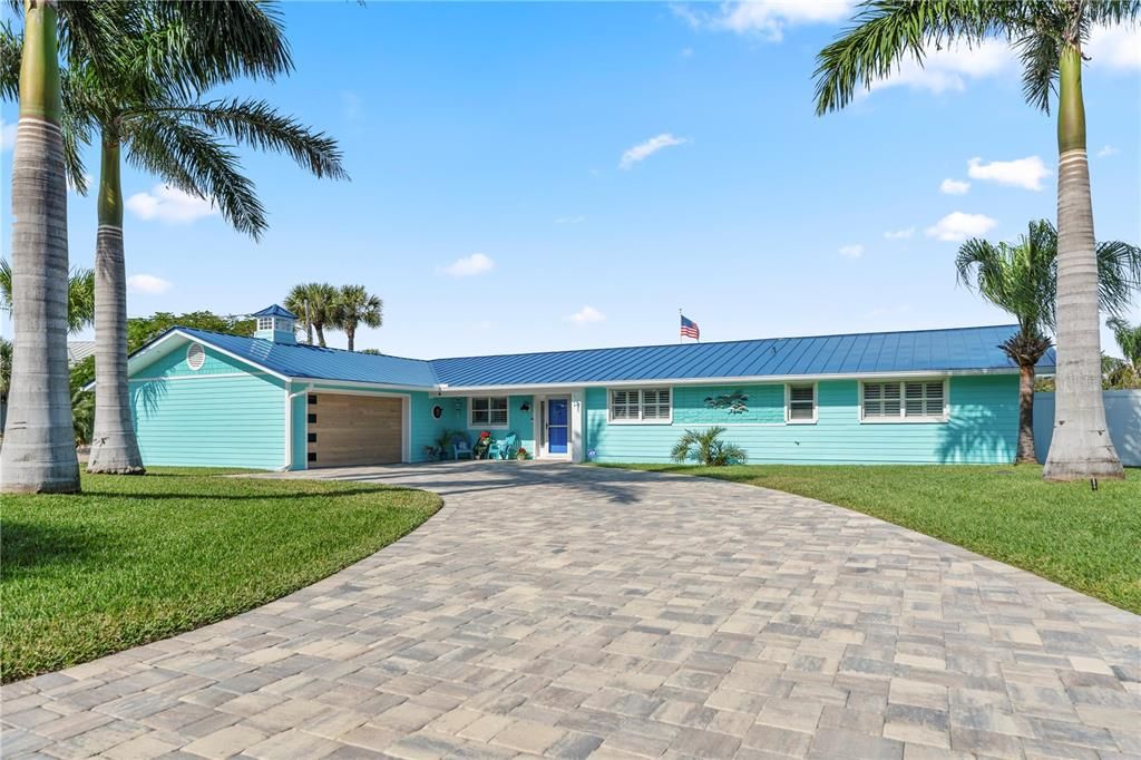 For Sale: $1,498,000 (4 beds, 2 baths, 2930 Square Feet)