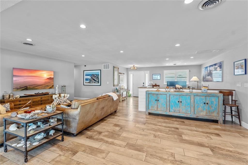 For Sale: $1,498,000 (4 beds, 2 baths, 2930 Square Feet)