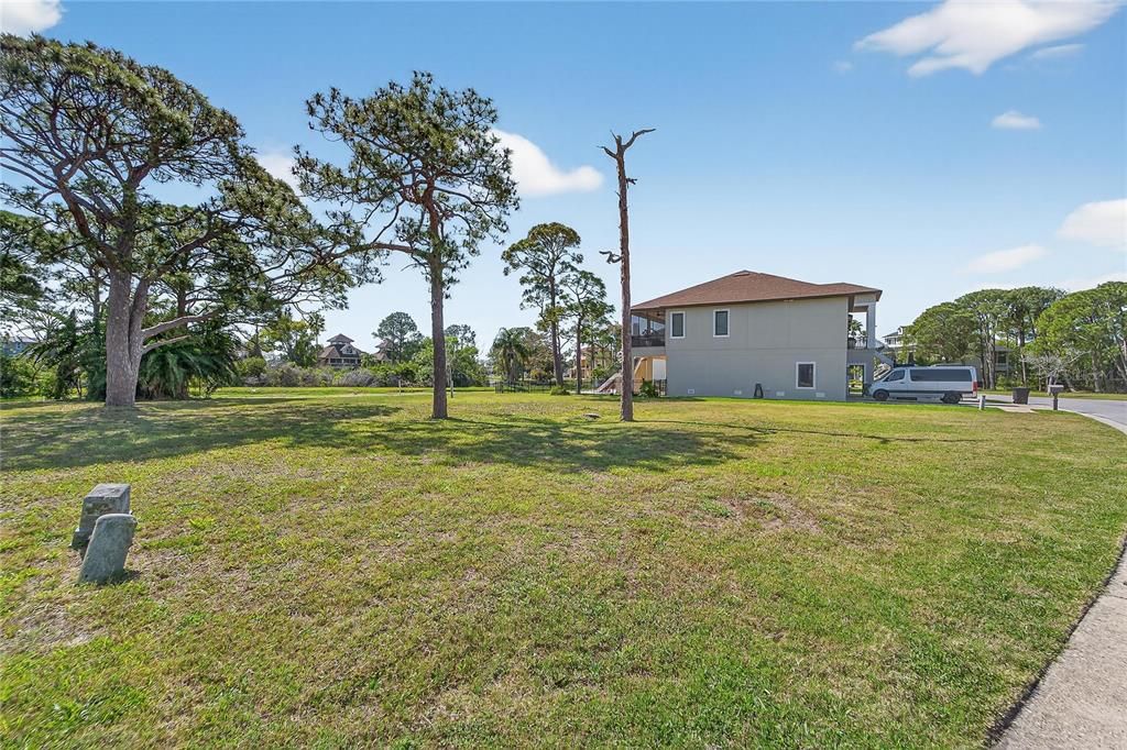 En Venta: $158,000 (0.22 acres)