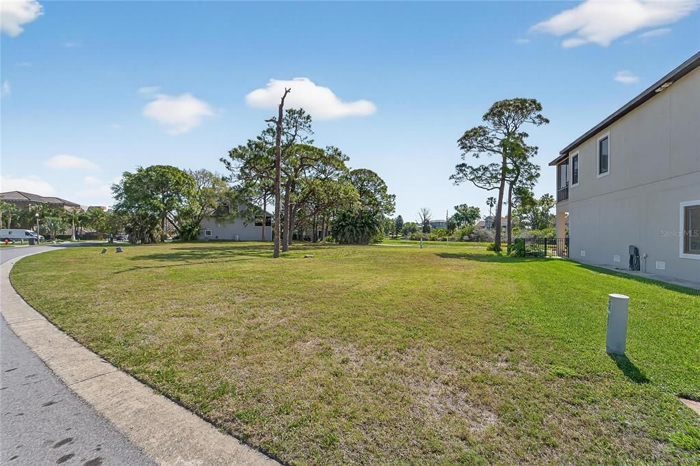 En Venta: $158,000 (0.22 acres)