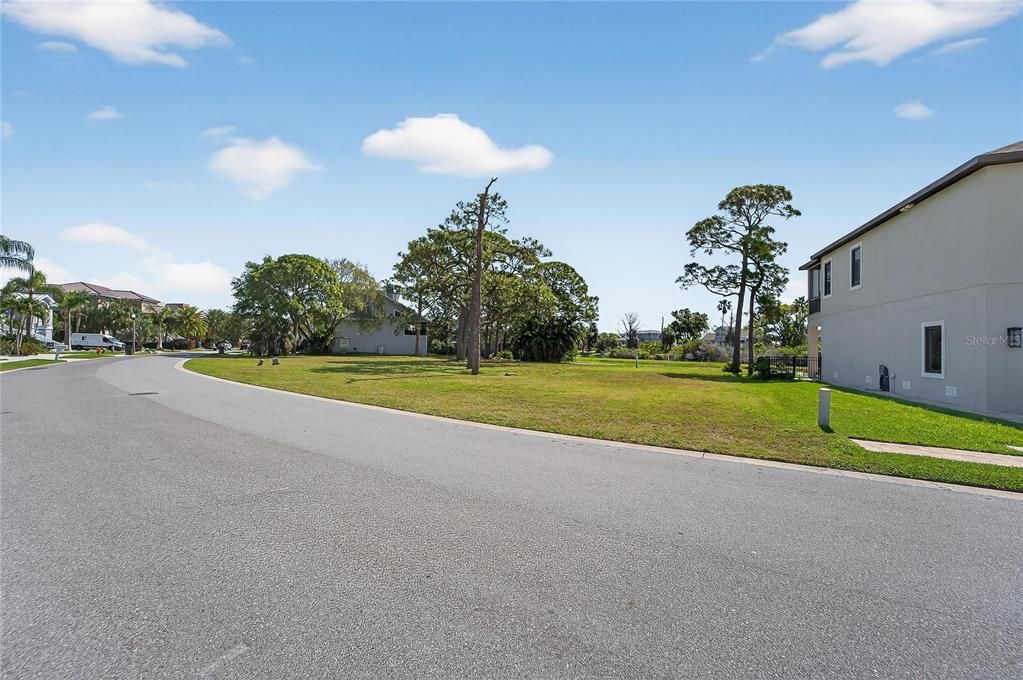 En Venta: $158,000 (0.22 acres)