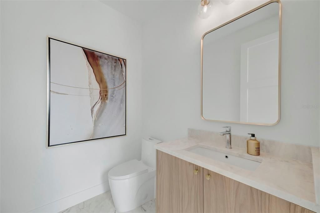For Sale: $3,550,000 (5 beds, 4 baths, 4434 Square Feet)