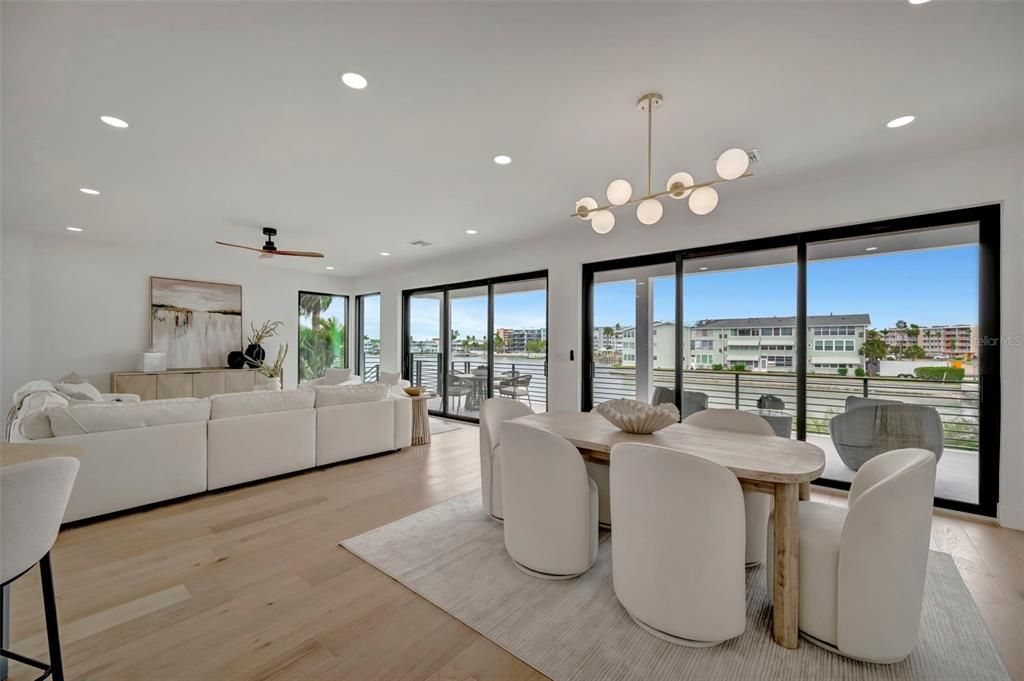 For Sale: $3,550,000 (5 beds, 4 baths, 4434 Square Feet)