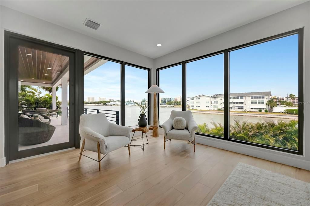 For Sale: $3,550,000 (5 beds, 4 baths, 4434 Square Feet)