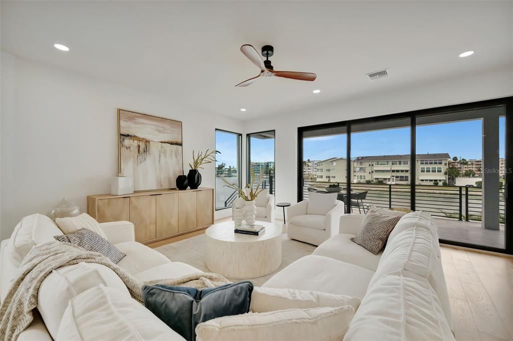 For Sale: $3,550,000 (5 beds, 4 baths, 4434 Square Feet)