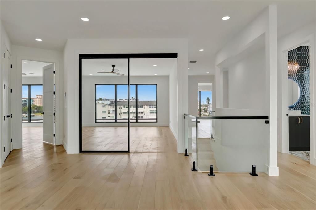 For Sale: $3,550,000 (5 beds, 4 baths, 4434 Square Feet)