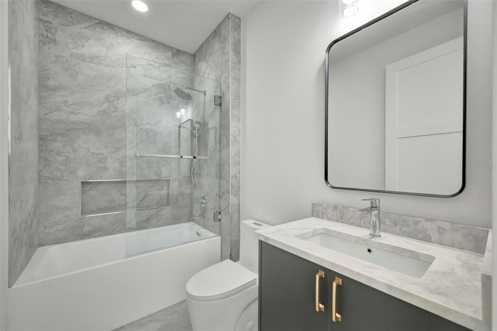 For Sale: $3,550,000 (5 beds, 4 baths, 4434 Square Feet)