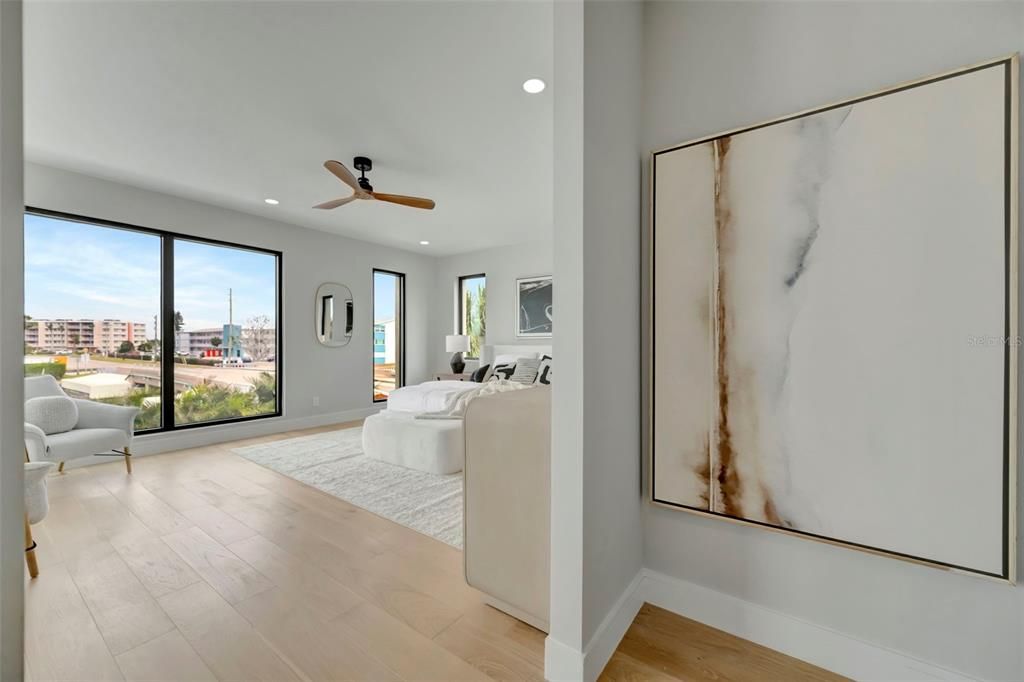 For Sale: $3,550,000 (5 beds, 4 baths, 4434 Square Feet)