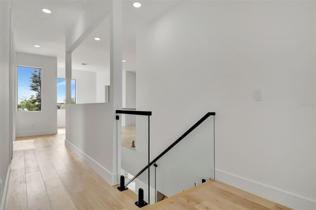 For Sale: $3,550,000 (5 beds, 4 baths, 4434 Square Feet)