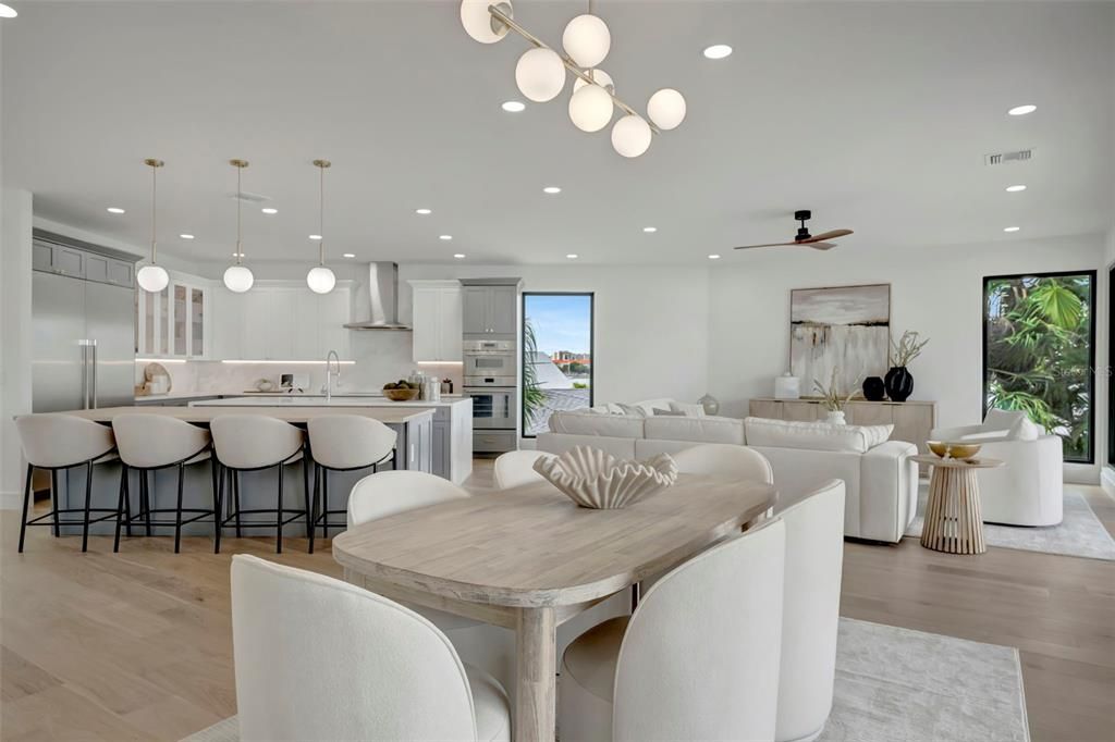 For Sale: $3,550,000 (5 beds, 4 baths, 4434 Square Feet)