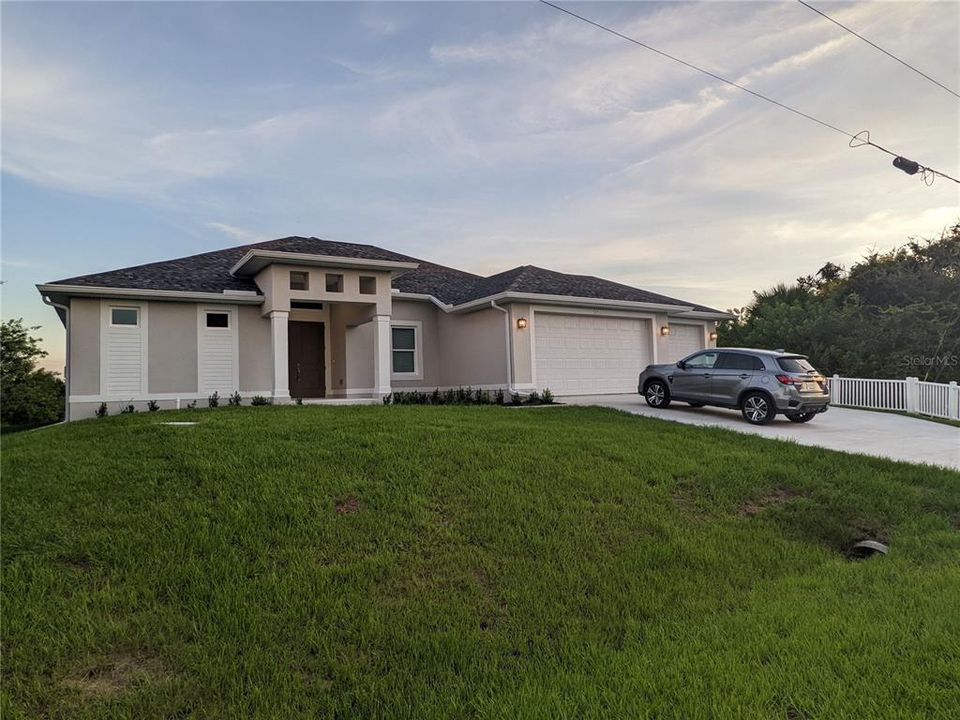 En Renta: $2,500 (3 camas, 2 baños, 1900 Pies cuadrados)