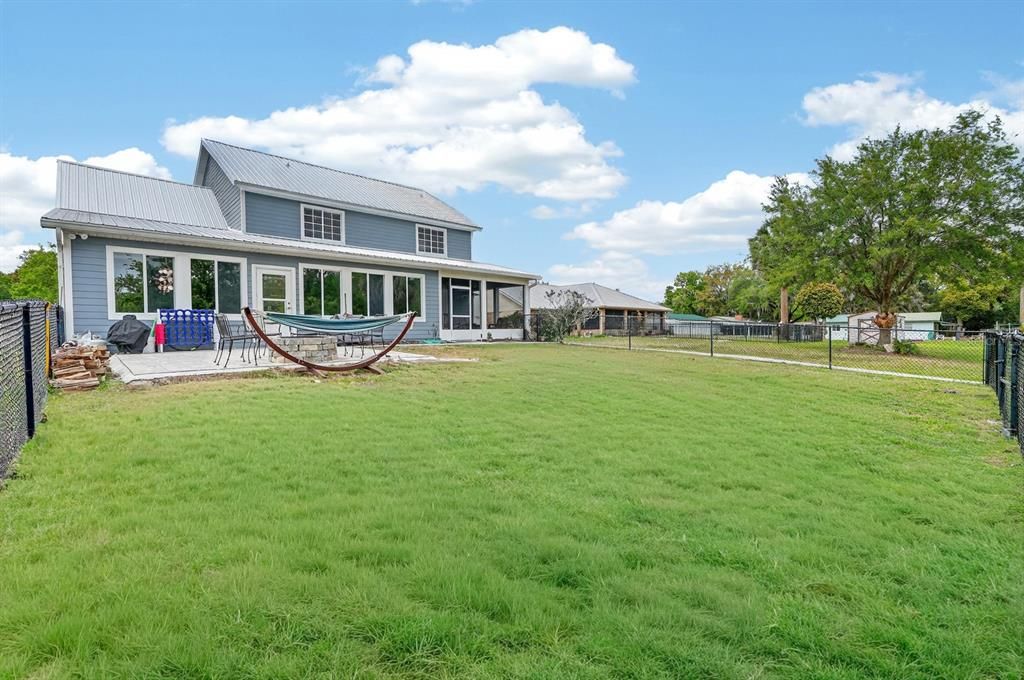 Activo con contrato: $765,000 (4 camas, 2 baños, 2817 Pies cuadrados)
