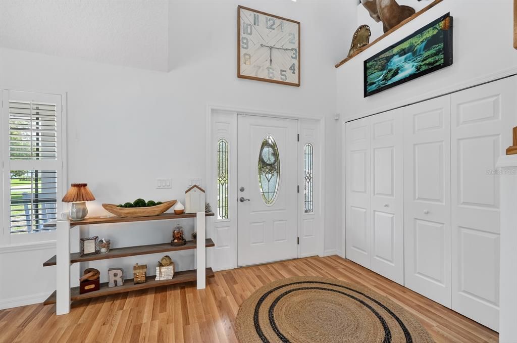 Activo con contrato: $765,000 (4 camas, 2 baños, 2817 Pies cuadrados)