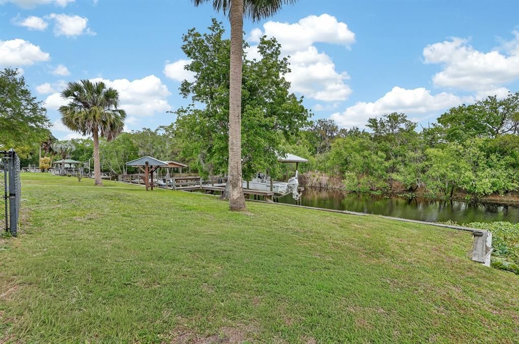 Activo con contrato: $765,000 (4 camas, 2 baños, 2817 Pies cuadrados)