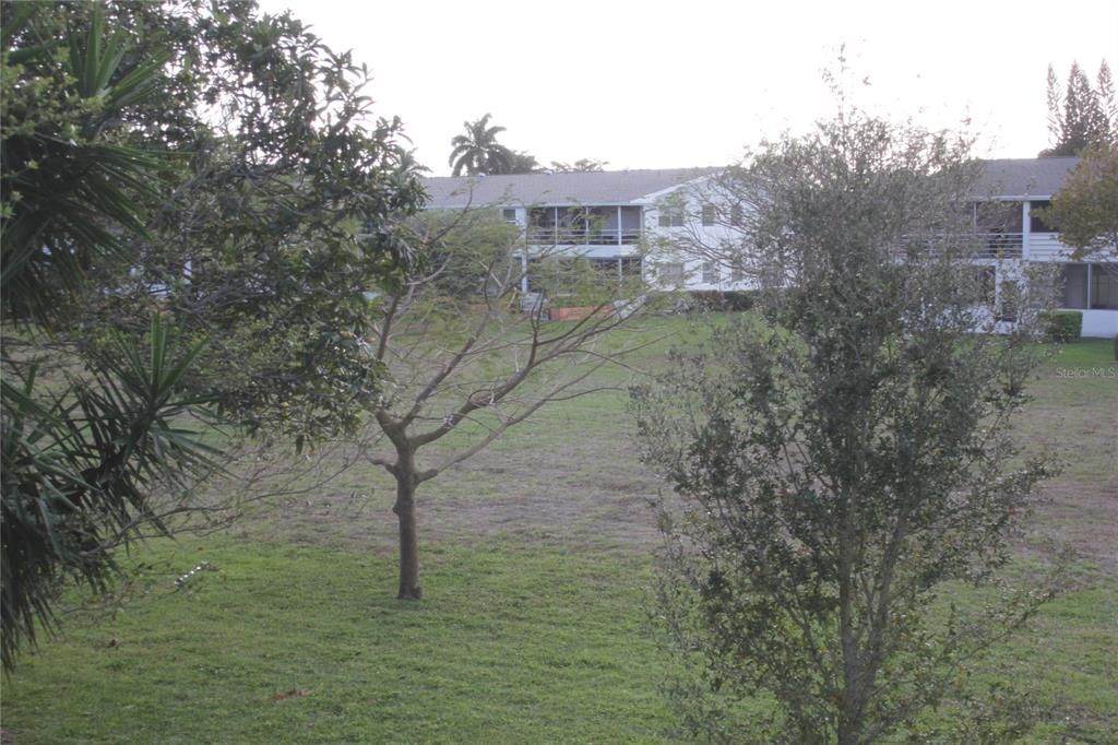 For Sale: $129,000 (1 beds, 1 baths, 615 Square Feet)