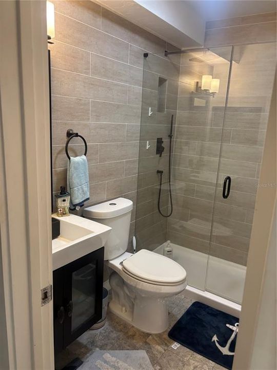 For Sale: $129,000 (1 beds, 1 baths, 615 Square Feet)