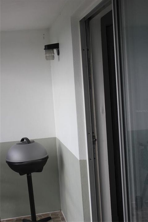 For Sale: $129,000 (1 beds, 1 baths, 615 Square Feet)